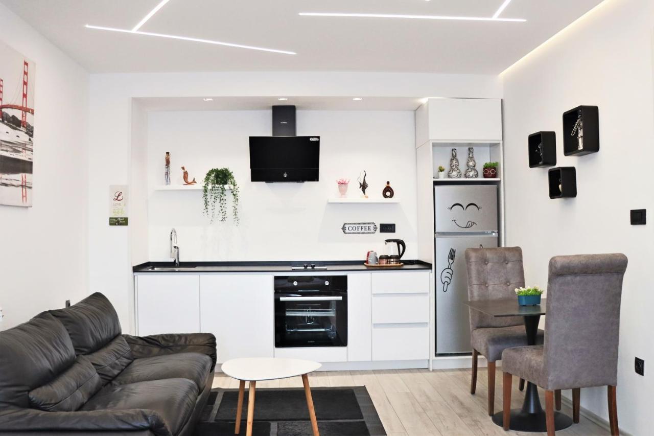 Matin Apartments In Pristina, Kosovo Bagian luar foto